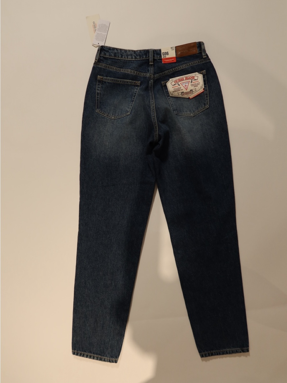 GUESS Jeans G06 Mom Jeans — Medium Wash — W27 L31 — NWT - Picture 8 of 9
